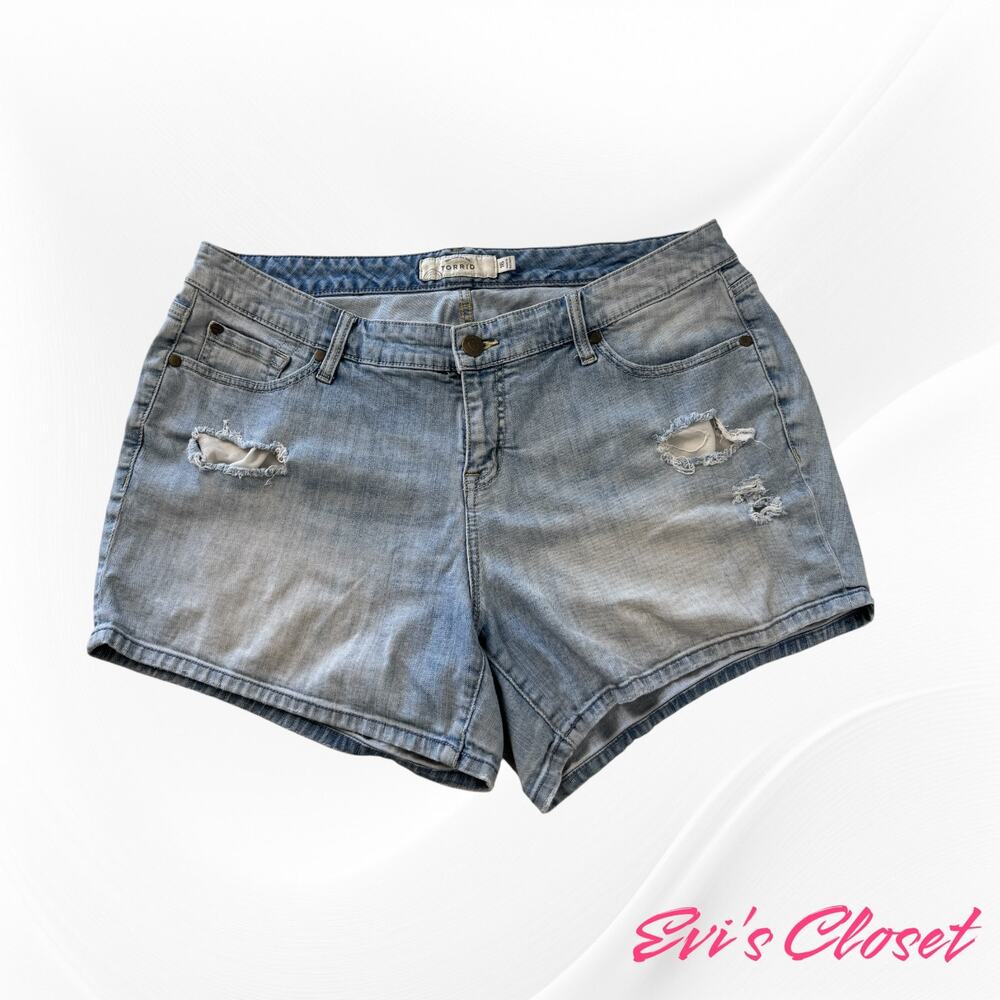 Torrid Woman's Jean Shorts Distressed With Some Rips Sz 16Mid Rise 5 Pockets